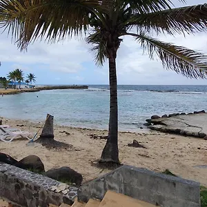  Appartement F2 Ou François Avec Privée